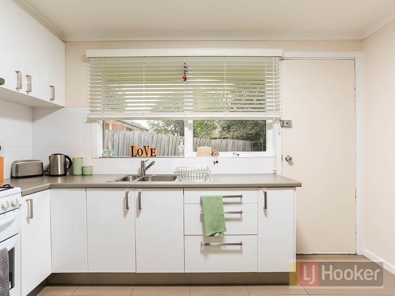 2/6 Cullis Parade, Bayswater VIC 3153