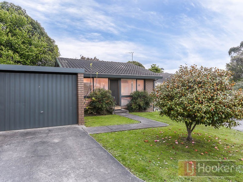 2/6 Cullis Parade, Bayswater VIC 3153