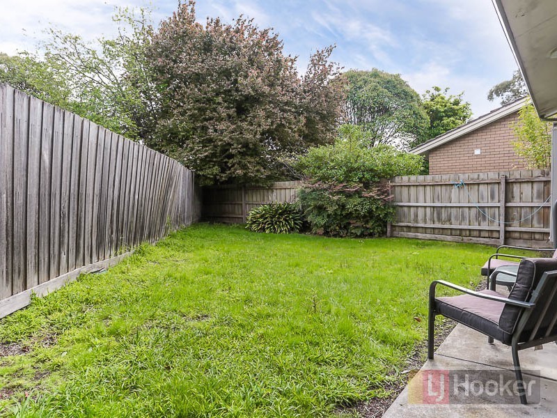 2/6 Cullis Parade, Bayswater VIC 3153