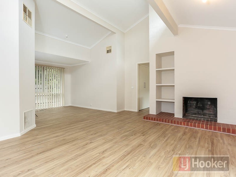 21 Mistletoe Close, Knoxfield VIC 3180