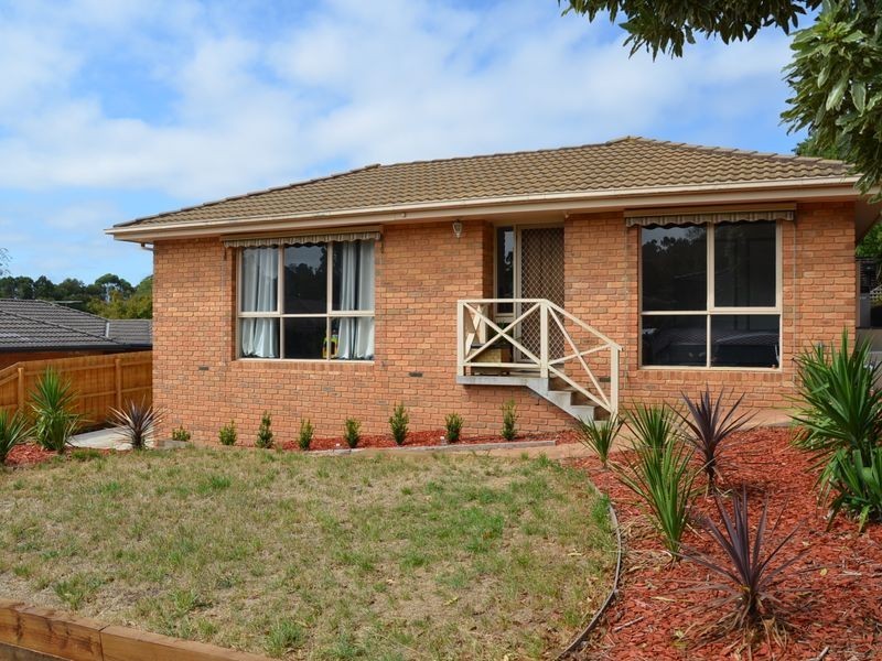 22 Chevalier Crescent, Mooroolbark VIC 3138