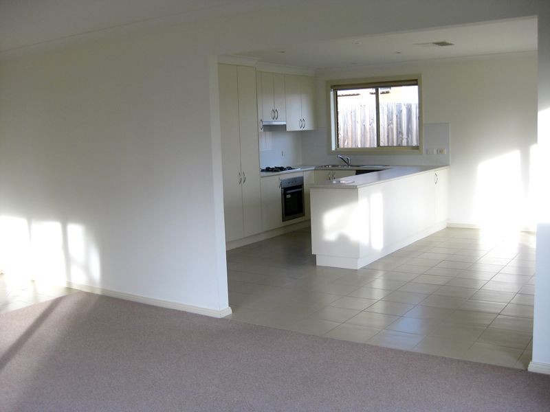 40 Glen Dhu Road, Kilsyth VIC 3137