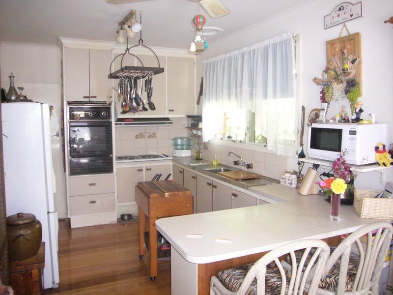 6 Benbow Crescent, Boronia VIC 3155