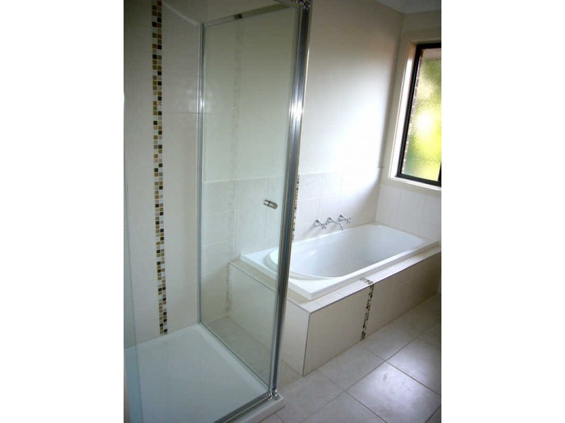 2/9 Oak Avenue, Boronia VIC 3155