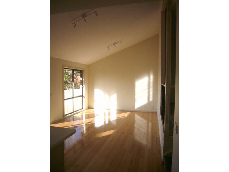 2/9 Oak Avenue, Boronia VIC 3155