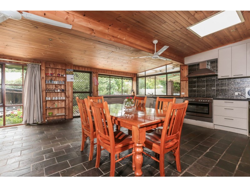 10 Batavia Avenue, Boronia VIC 3155