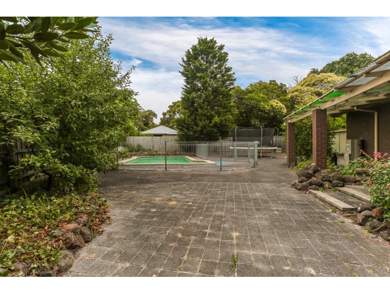 10 Batavia Avenue, Boronia VIC 3155