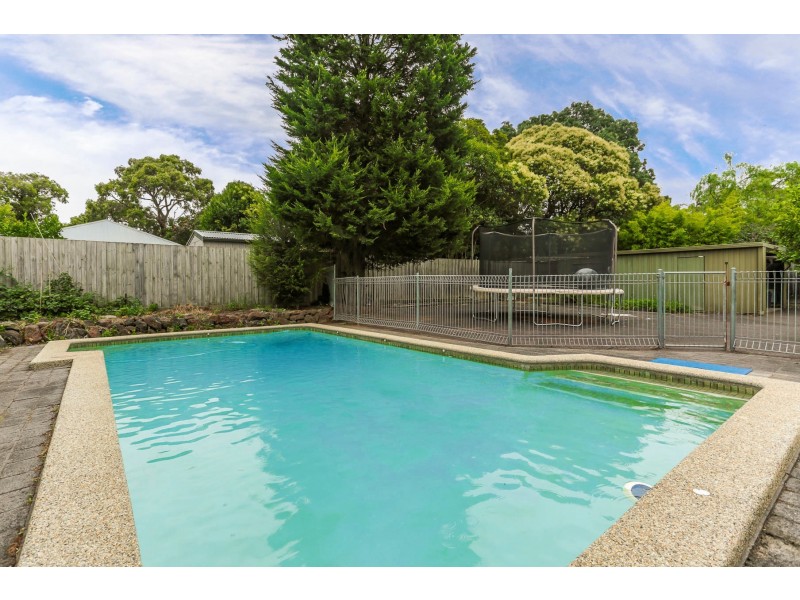 10 Batavia Avenue, Boronia VIC 3155