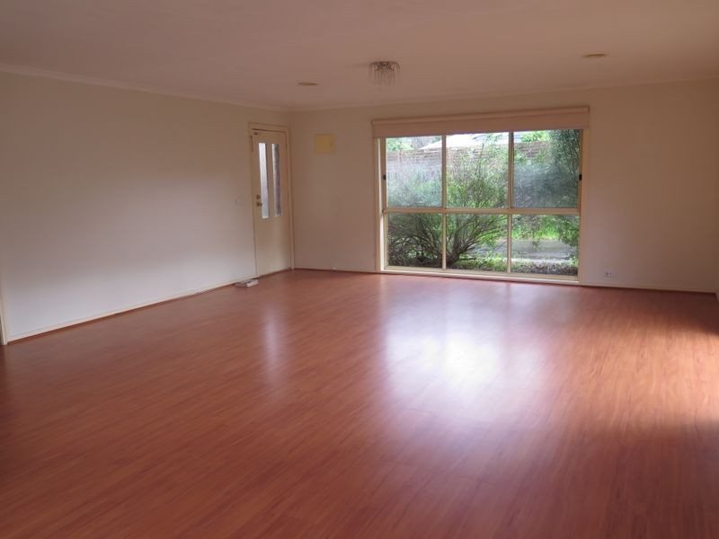 2/13 Hamilton Road, Bayswater North VIC 3153