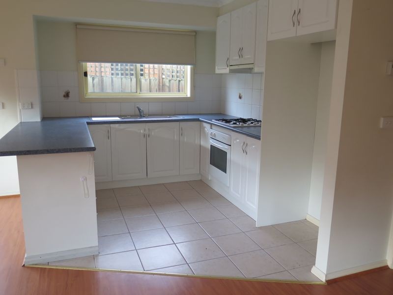 2/13 Hamilton Road, Bayswater North VIC 3153