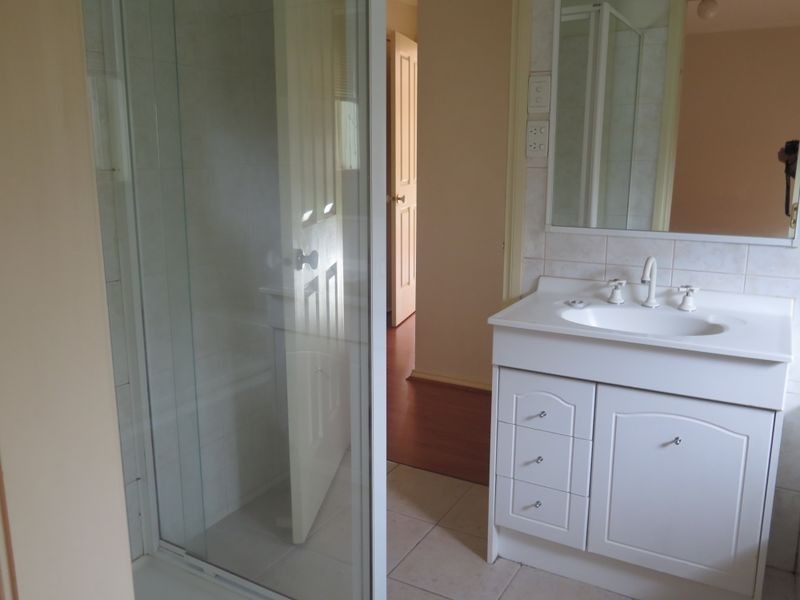 2/13 Hamilton Road, Bayswater North VIC 3153