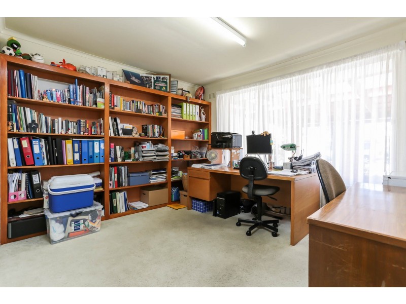 8 Duncan Avenue, Boronia VIC 3155