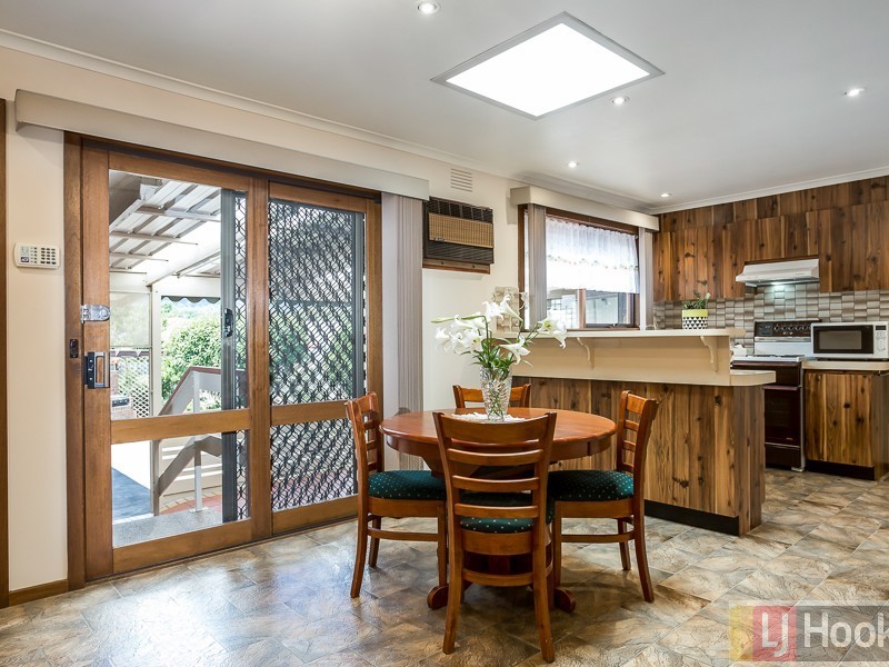 6 Nairana Court, Ferntree Gully VIC 3156