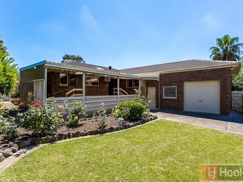 6 Nairana Court, Ferntree Gully VIC 3156