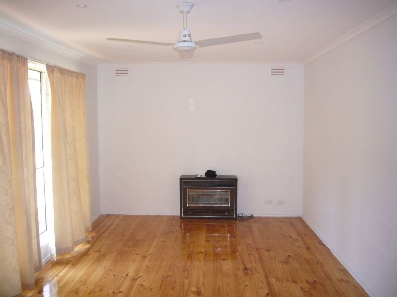 1/28 Barton Avenue, Ferntree Gully VIC 3156