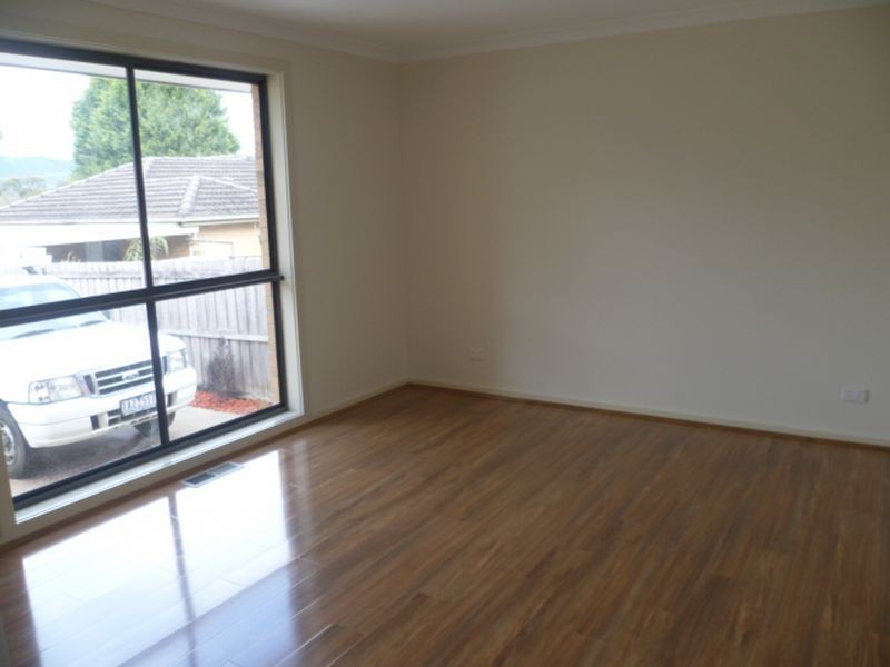 2/24 Illawara Crescent, Bayswater North VIC 3153