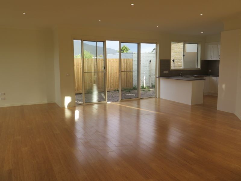 2/37 Edina Road, Ferntree Gully VIC 3156