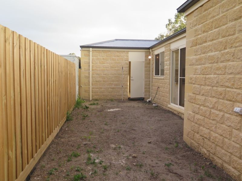 2/37 Edina Road, Ferntree Gully VIC 3156