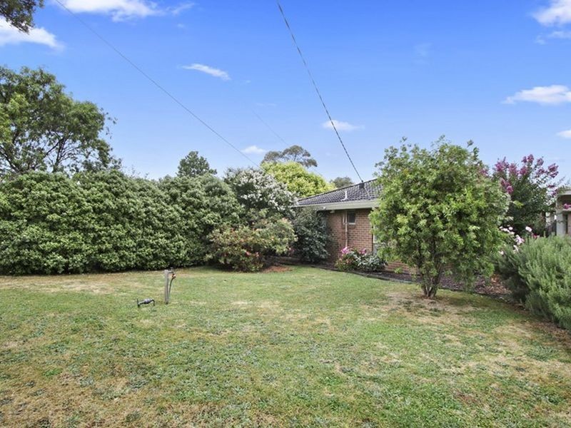 3 Tibarri Court, Mooroolbark VIC 3138