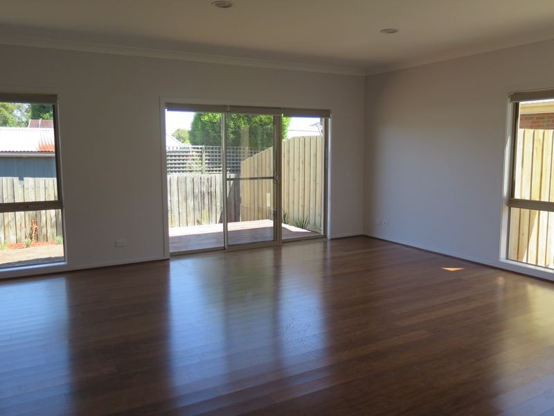 2/21 Beverley Street, Scoresby VIC 3179