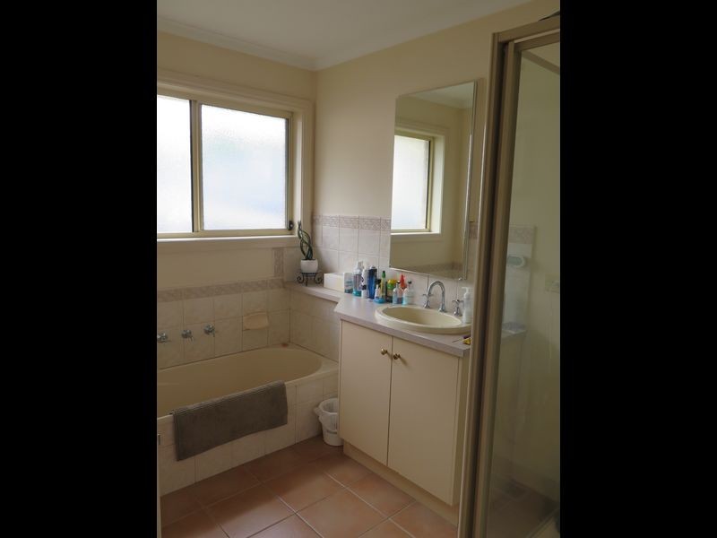 2/22B Station Street, Ferntree Gully VIC 3156