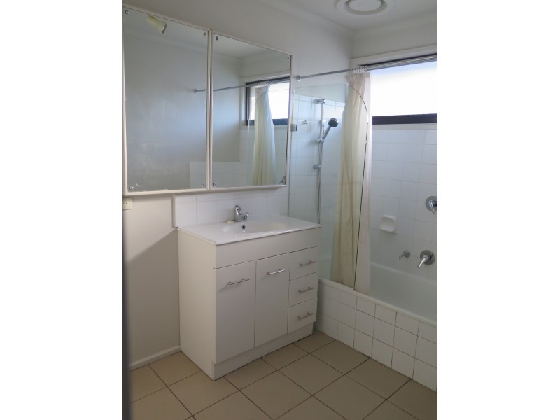 1 Belot Close, Bayswater VIC 3153