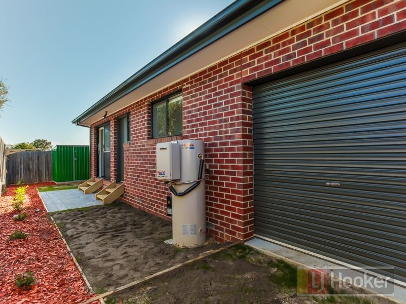 2/27 Adele Avenue, Ferntree Gully VIC 3156