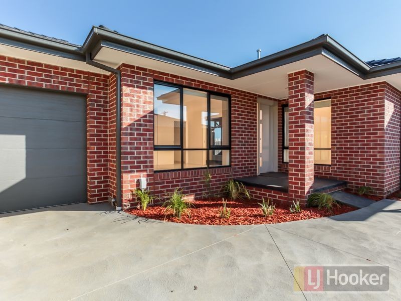 2/27 Adele Avenue, Ferntree Gully VIC 3156