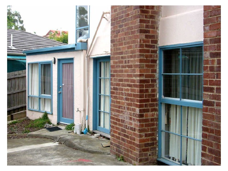 2/19 The Avenue, Ferntree Gully VIC 3156