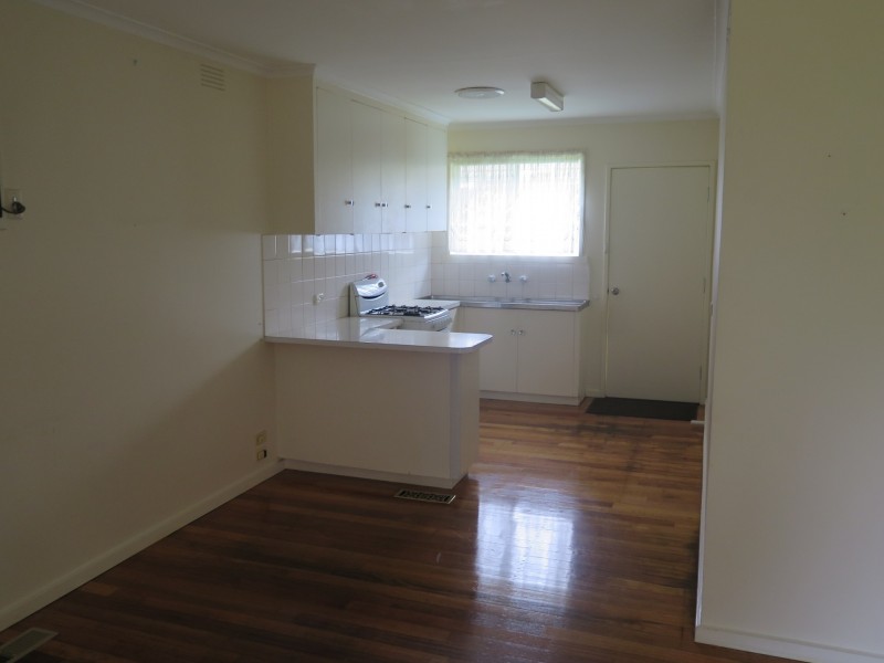 2/19 Railway Parade, Bayswater VIC 3153