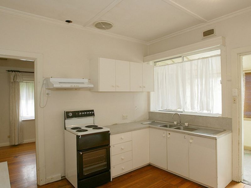 27 Chandler Road, Boronia VIC 3155