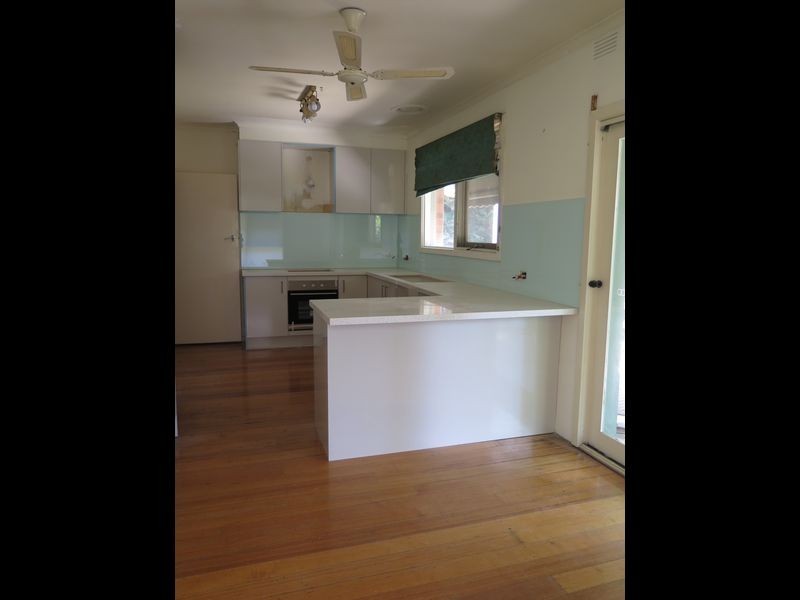 6 Benbow Crescent, Boronia VIC 3155