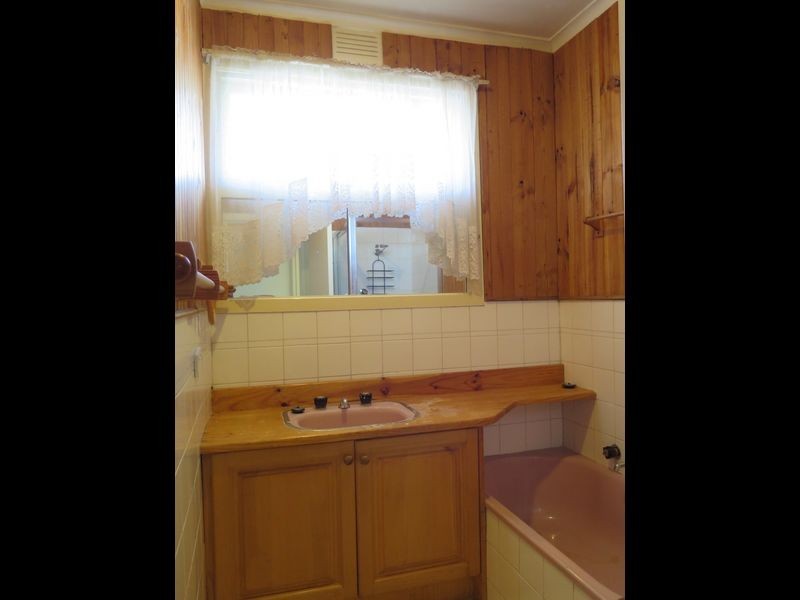 6 Benbow Crescent, Boronia VIC 3155