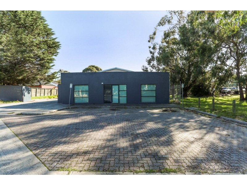 2 Francis Crescent, Ferntree Gully VIC 3156