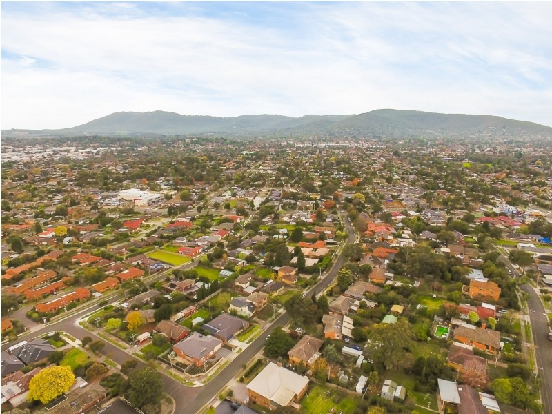 15 Edinburgh Road, Bayswater VIC 3153