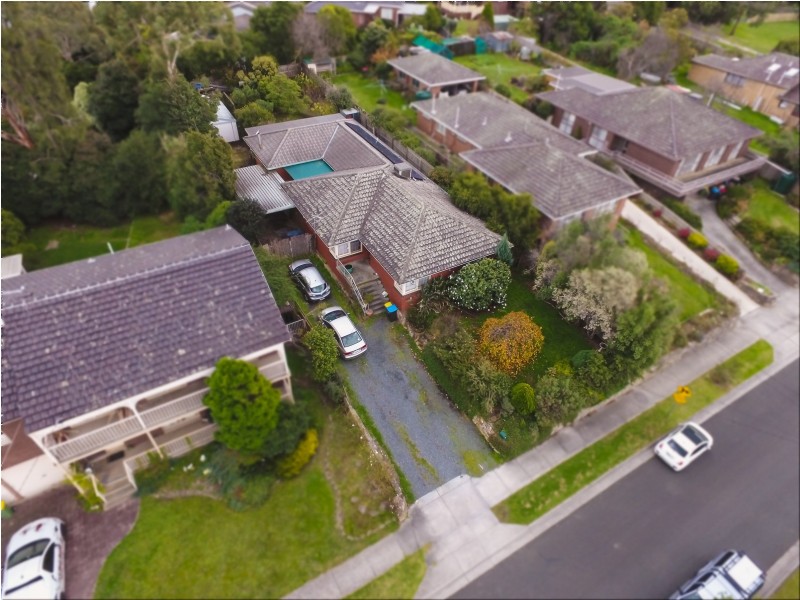 15 Edinburgh Road, Bayswater VIC 3153