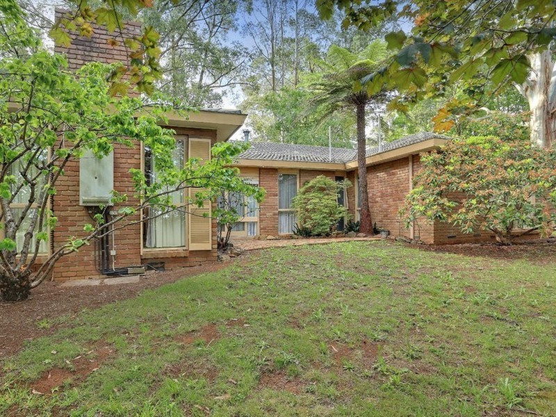 24 Avon Road, Avonsleigh VIC 3782