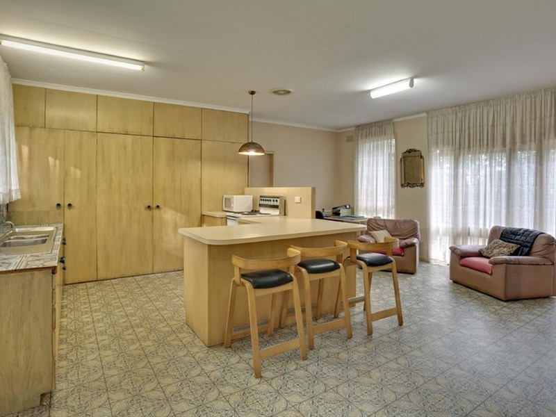 24 Avon Road, Avonsleigh VIC 3782