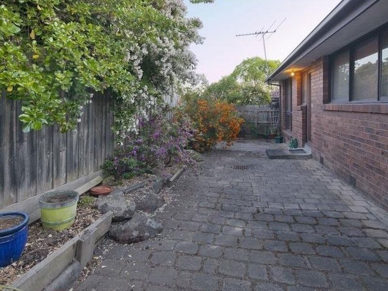 2/9 Rosella Avenue, Boronia VIC 3155