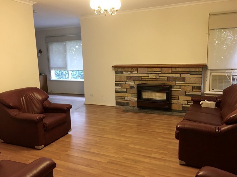 10 Deschamps Crescent, Rowville VIC 3178