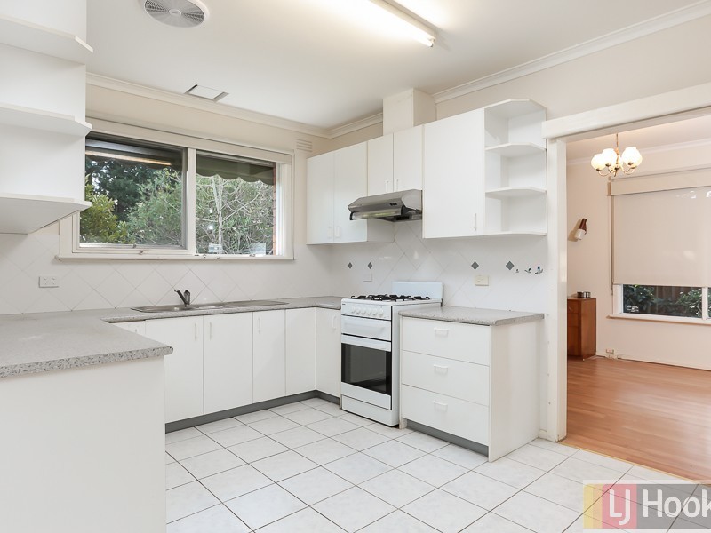 10 Deschamp Crescent, Rowville VIC 3178
