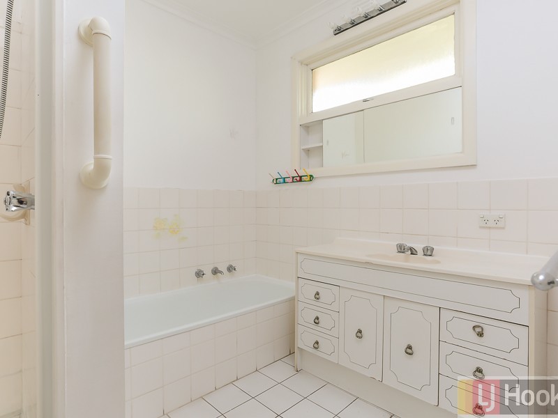 10 Deschamp Crescent, Rowville VIC 3178