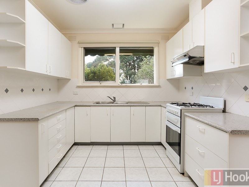 10 Deschamp Crescent, Rowville VIC 3178