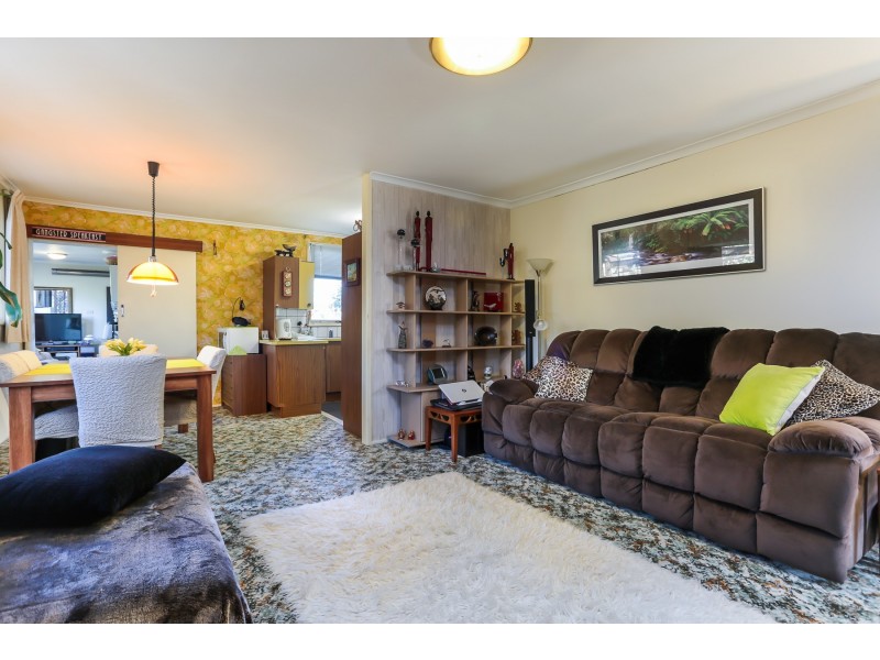 33 Lynn Drive, Ferntree Gully VIC 3156