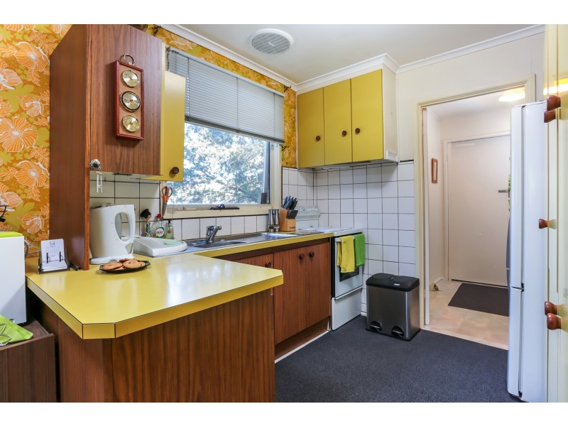 33 Lynn Drive, Ferntree Gully VIC 3156
