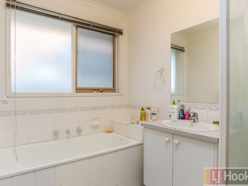 91 Waradgery Drive, Rowville VIC 3178