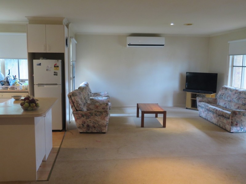 23 Blossom Grove, Knoxfield VIC 3180