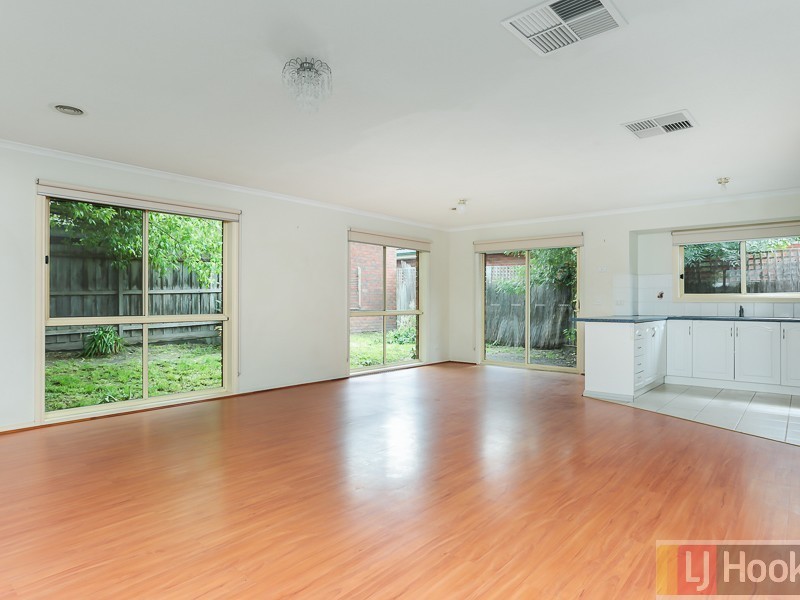 2/13 Hamilton Road, Bayswater North VIC 3153