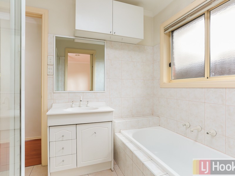 2/13 Hamilton Road, Bayswater North VIC 3153