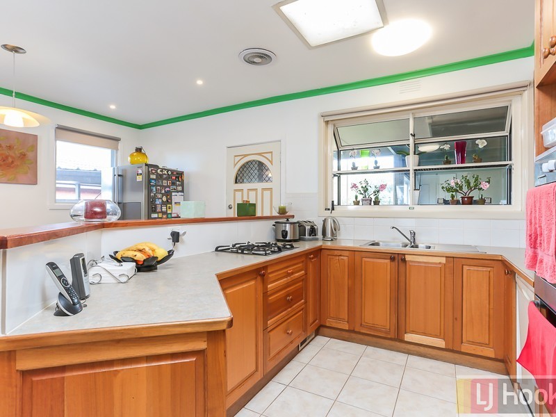 15 Wilkes Street, Ferntree Gully VIC 3156